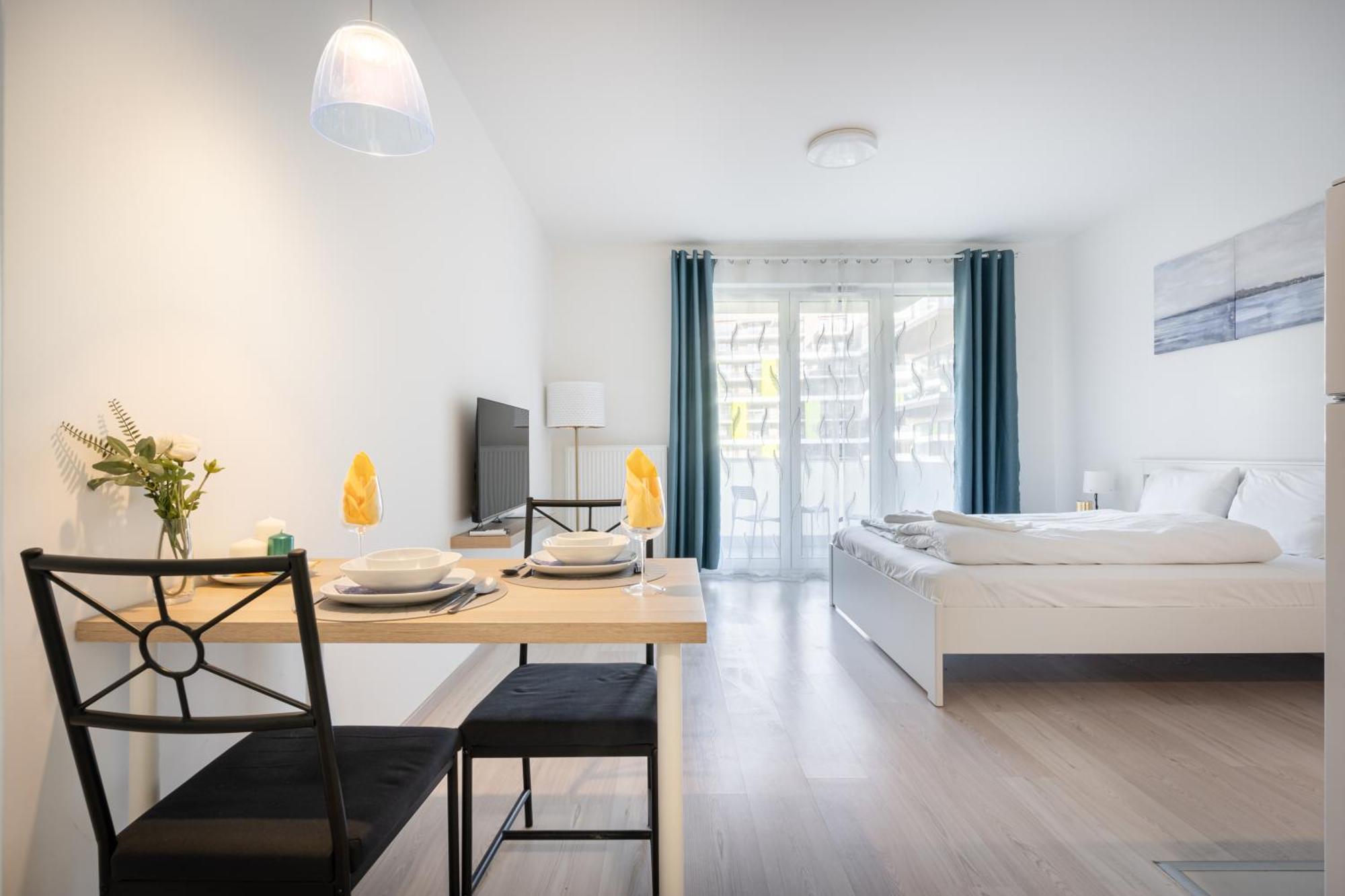 בודפשט Grand Corvin Studio With Balcony מראה חיצוני תמונה