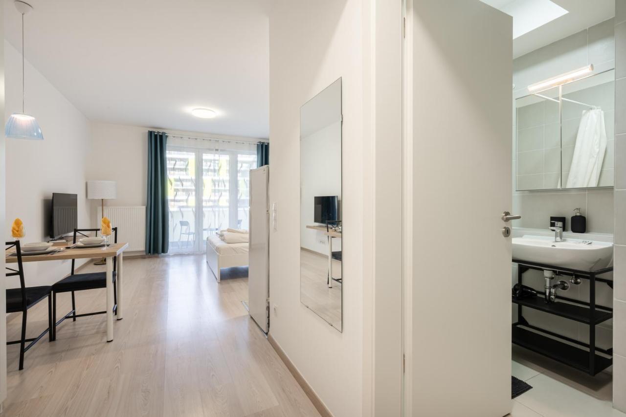 בודפשט Grand Corvin Studio With Balcony מראה חיצוני תמונה